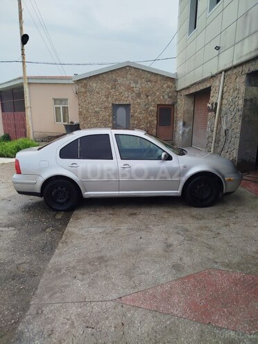 Volkswagen Jetta 2001, 425,000 km - 1.8 l - Qusar