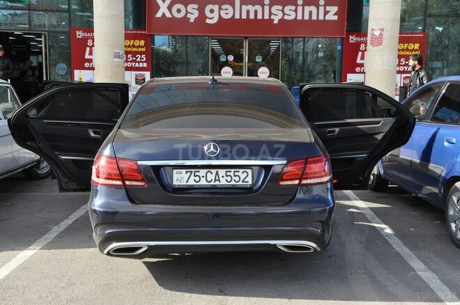 Mercedes E 200 2015, 210,000 km - 2.0 л - Naxçıvan