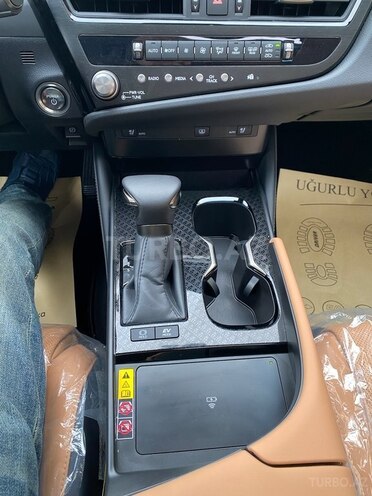 Lexus ES 300h 2024, 0 km - 2.5 l - Bakı