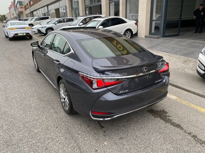 Lexus ES 300h 2024, 0 km - 2.5 l - Bakı