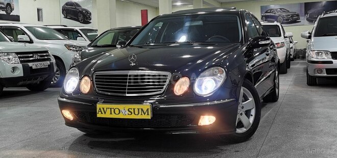 Mercedes E 270-5