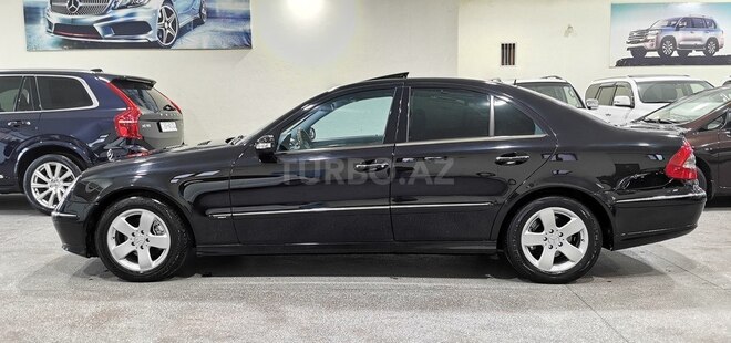 Mercedes E 270-19