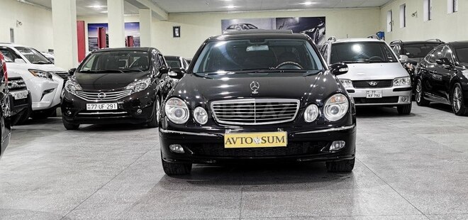 Mercedes E 270-1