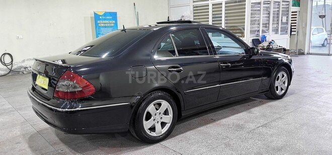 Mercedes E 270-15