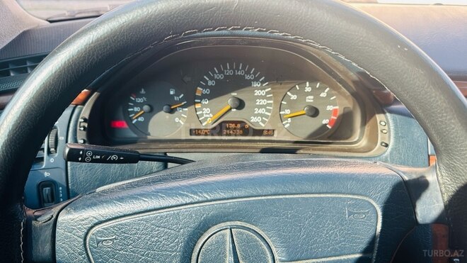 Mercedes E 240 1998, 230,000 km - 2.4 l - Zaqatala