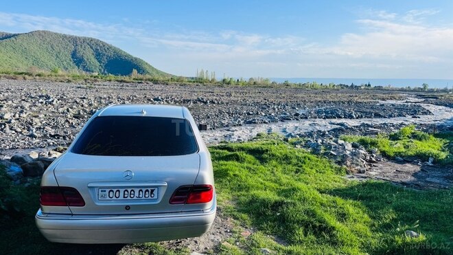 Mercedes E 240 1998, 230,000 km - 2.4 l - Zaqatala