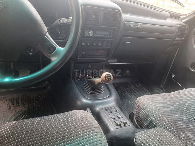 GAZ 3110 2003, 327,000 km - 2.4 l - Gəncə
