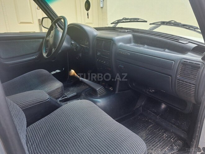 GAZ 3110 2003, 327,000 km - 2.4 l - Gəncə