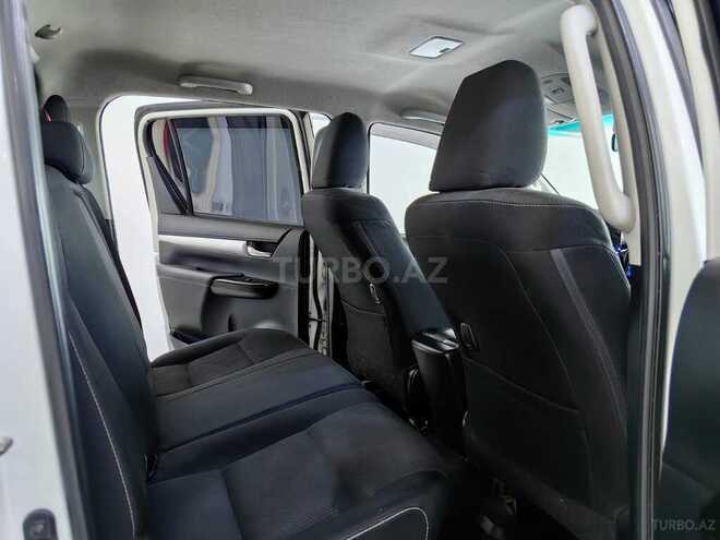 Toyota Hilux 2016, 136,000 km - 2.4 l - Bakı