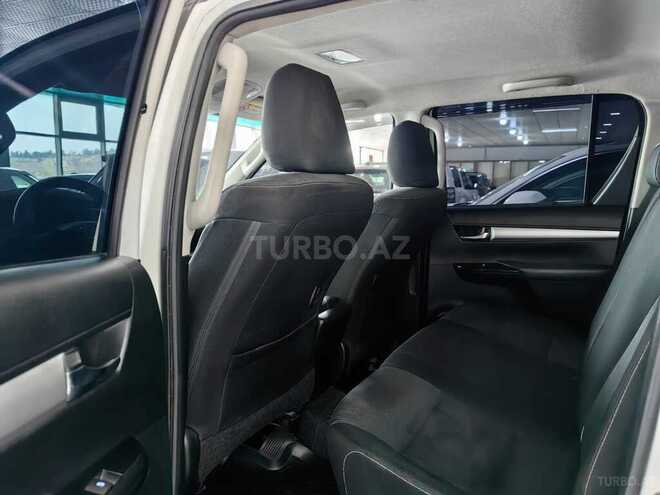 Toyota Hilux 2016, 136,000 km - 2.4 l - Bakı