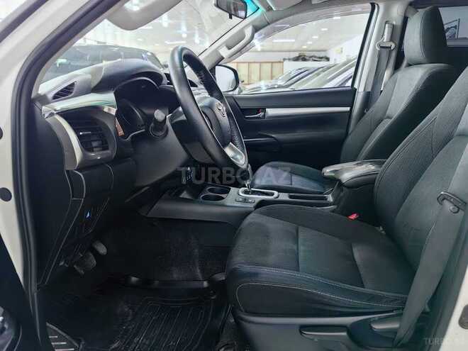 Toyota Hilux 2016, 136,000 km - 2.4 l - Bakı