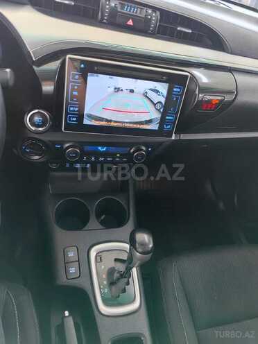 Toyota Hilux 2016, 136,000 km - 2.4 l - Bakı