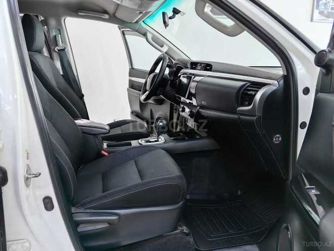 Toyota Hilux 2016, 136,000 km - 2.4 l - Bakı