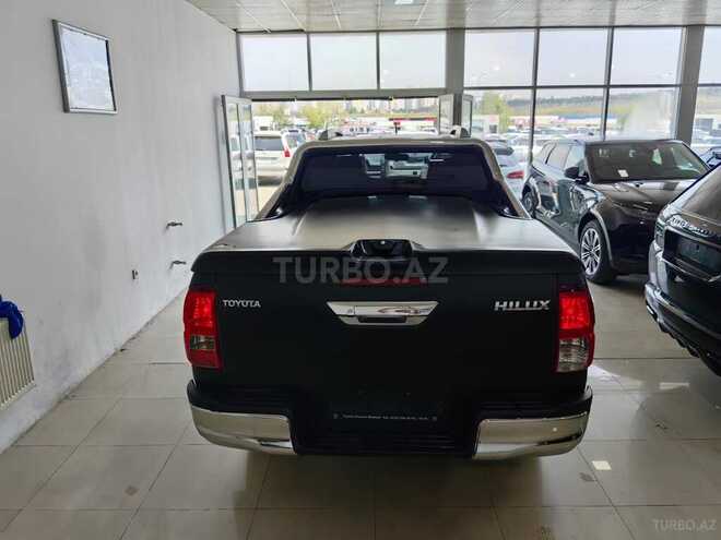 Toyota Hilux 2016, 136,000 km - 2.4 l - Bakı