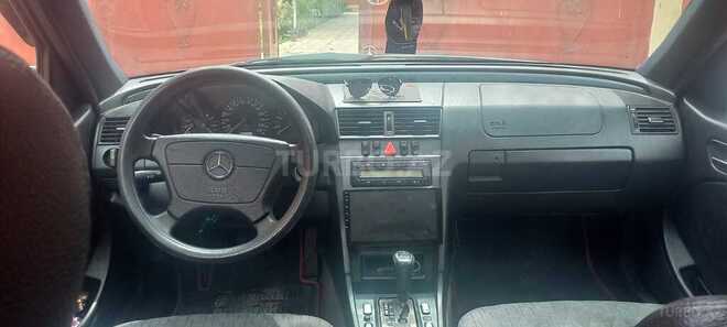 Mercedes C 240 2000, 220,000 km - 2.4 l - Bakı