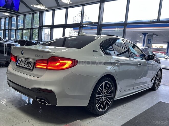 BMW 530e-8