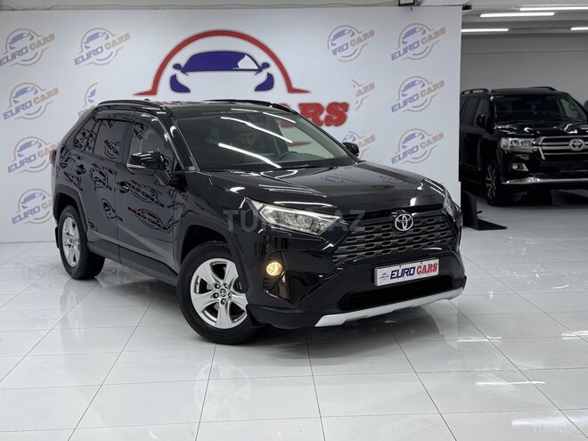 Toyota RAV4-6