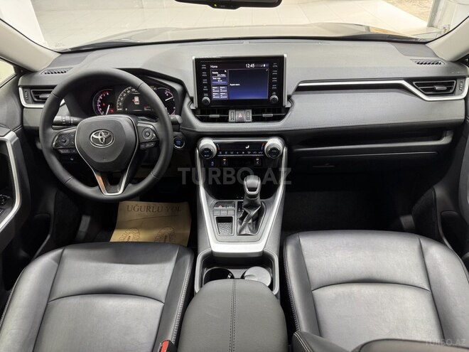 Toyota RAV4-9