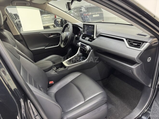 Toyota RAV4-7