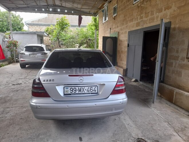 Mercedes E 220 d 2002, 332,000 km - 2.2 л - Bakı