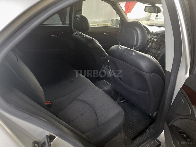 Mercedes E 220 d 2002, 332,000 km - 2.2 л - Bakı