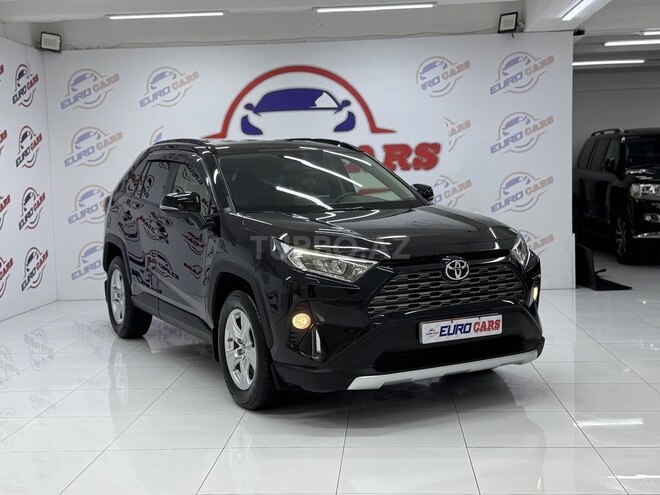 Toyota RAV4-11