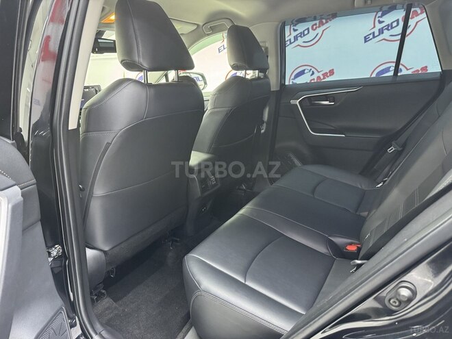 Toyota RAV4-13