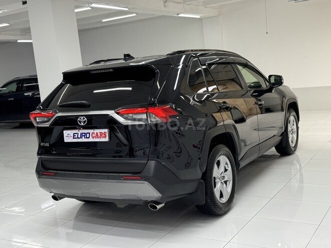 Toyota RAV4-20