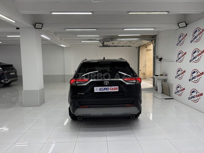 Toyota RAV4-22