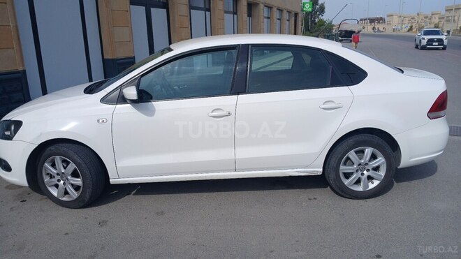Volkswagen Polo 2012, 280,000 km - 1.6 l - Bakı