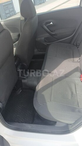 Volkswagen Polo 2012, 280,000 km - 1.6 l - Bakı