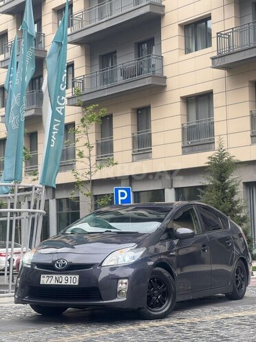Toyota Prius 2015, 270,000 km - 1.8 л - Bakı
