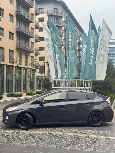 Toyota Prius 2015, 270,000 km - 1.8 л - Bakı