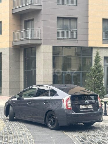 Toyota Prius 2015, 270,000 km - 1.8 л - Bakı