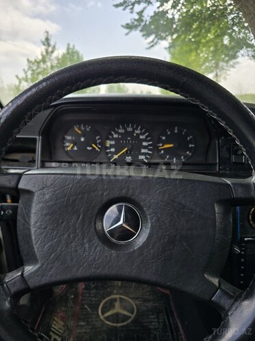 Mercedes 190 1991, 421,326 km - 2.0 l - Füzuli