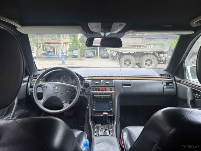 Mercedes E 240 1999, 406,000 km - 2.4 l - Bakı