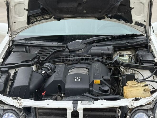 Mercedes E 240 1999, 406,000 km - 2.4 l - Bakı