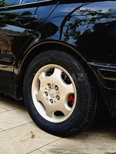Mercedes E 240 1999, 212,309 km - 2.4 л - Şirvan