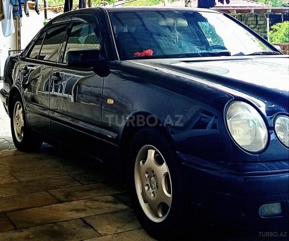 Mercedes E 240 1999, 212,309 km - 2.4 л - Şirvan