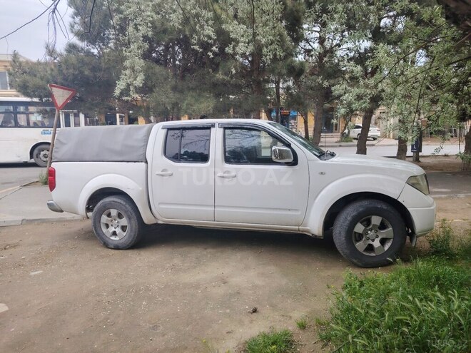 Nissan Navara 2014, 438,000 km - 2.5 l - Bakı