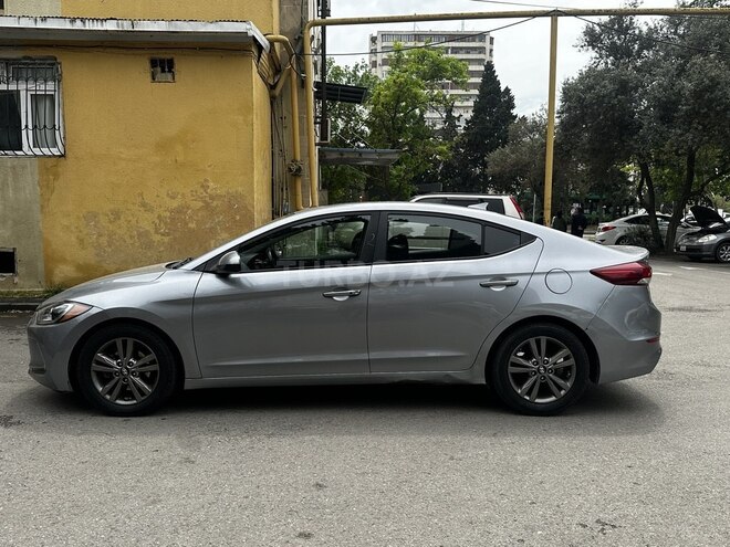 Hyundai Elantra 2017, 120,000 km - 2.0 l - Bakı