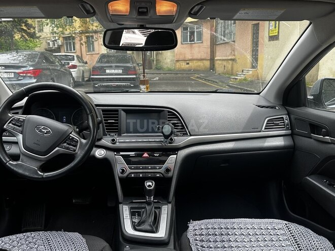 Hyundai Elantra 2017, 120,000 km - 2.0 l - Bakı