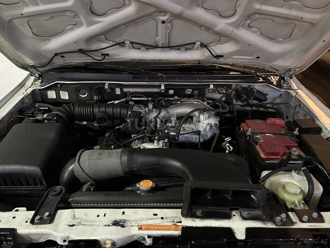 Mitsubishi Pajero 2007, 176,000 km - 3.0 l - Bakı