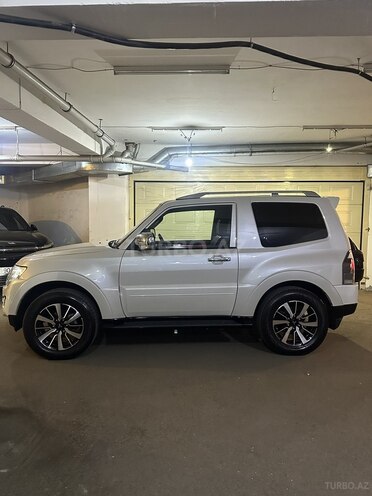 Mitsubishi Pajero 2007, 176,000 km - 3.0 l - Bakı