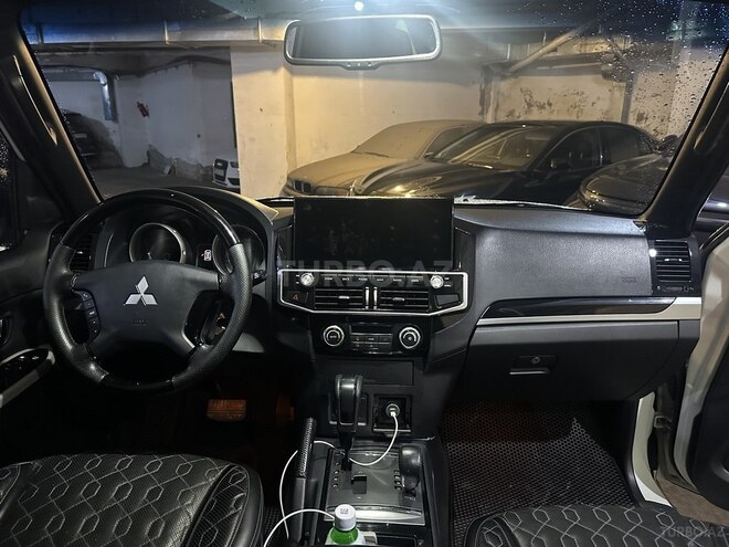 Mitsubishi Pajero 2007, 176,000 km - 3.0 l - Bakı