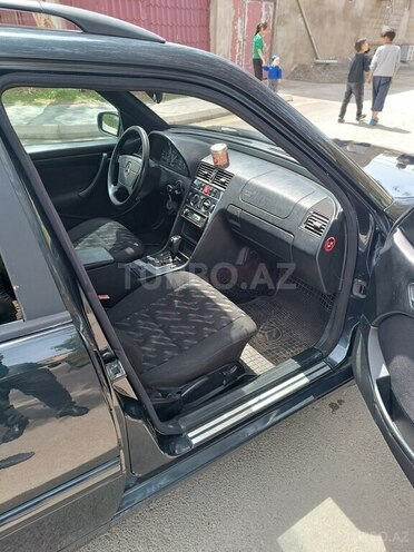 Mercedes C 200 1998, 330,000 km - 2.0 л - Sumqayıt