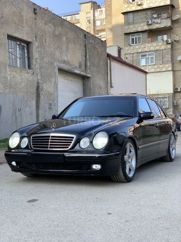 Mercedes E 280 2001, 235,260 km - 2.8 l - Bakı