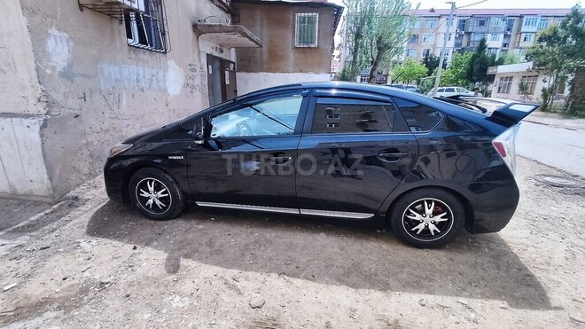 Toyota Prius 2014, 176,000 km - 1.8 l - Bakı