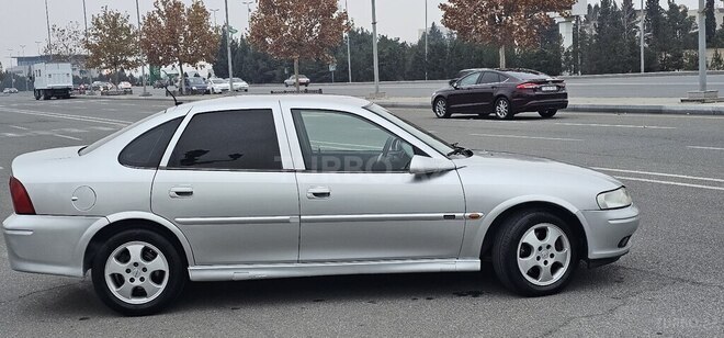 Opel Vectra 2000, 250,000 km - 2.0 l - Gəncə