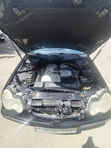 Mercedes C 180 2001, 262,000 km - 2.0 l - Mingəçevir